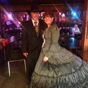 Meet your Posher, Julie